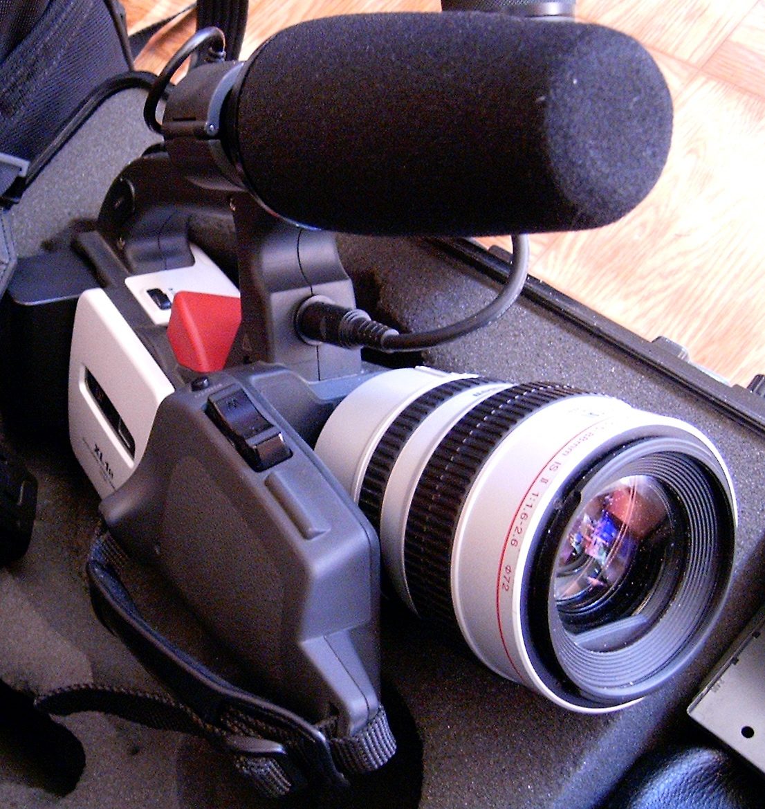 Canon XL1s camcorder in its case