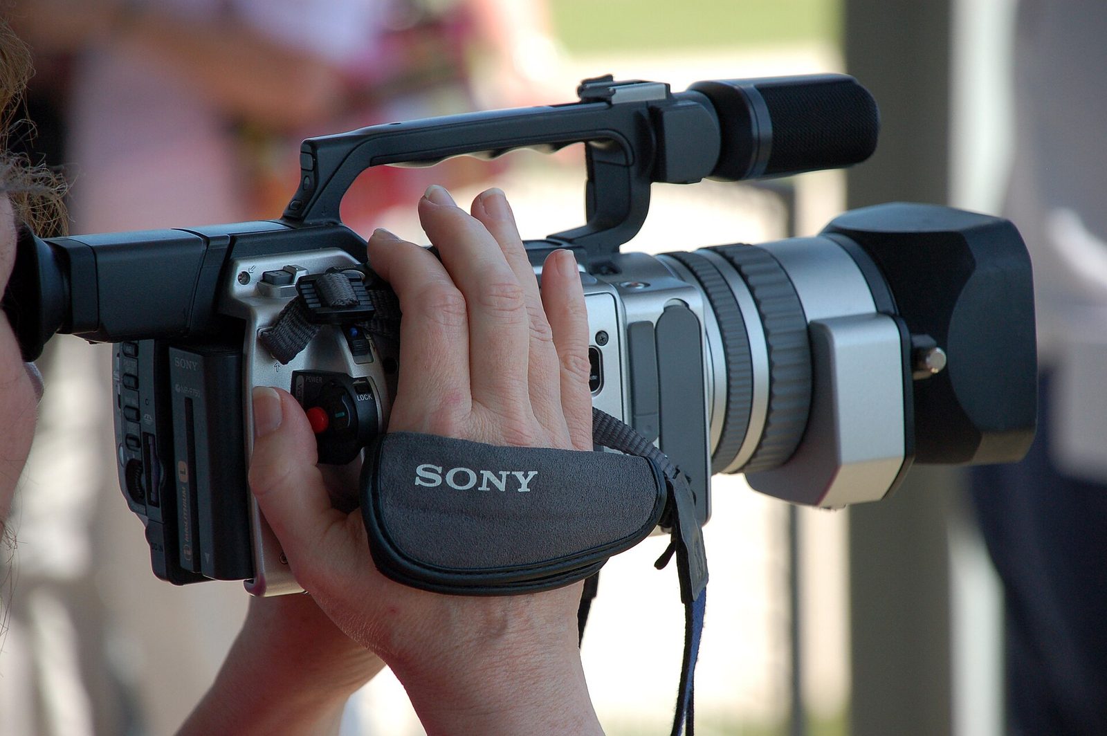 Right side of a Sony DCR-VX2000 showing the controls