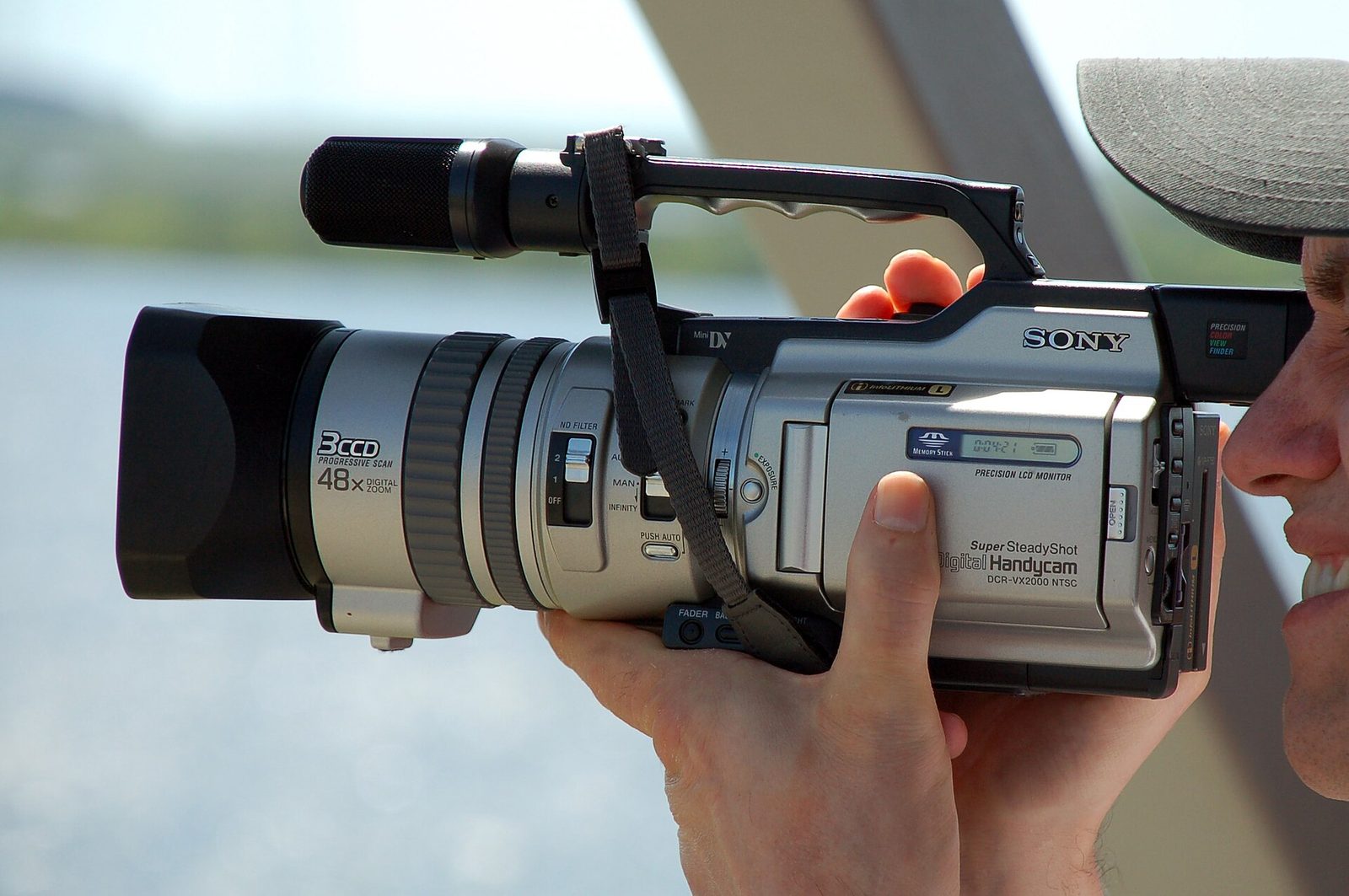 Sony DCR-VX2000